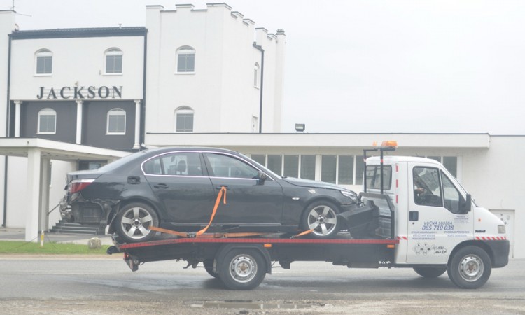 Bomba uništila BMW u Prijedoru
