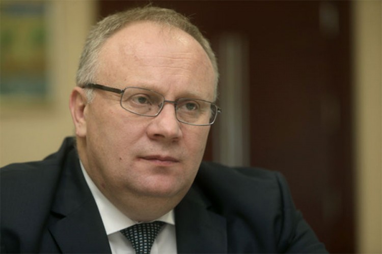 Udario bivšeg ministra Dragana Bogdanića pa se prijavio policiji