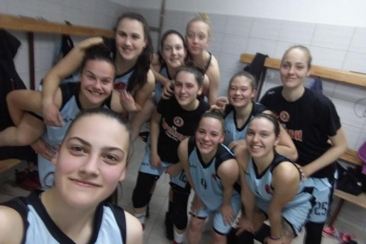 Domuzin, Zeljković i Popović odvele "Orlice" u veliko finale