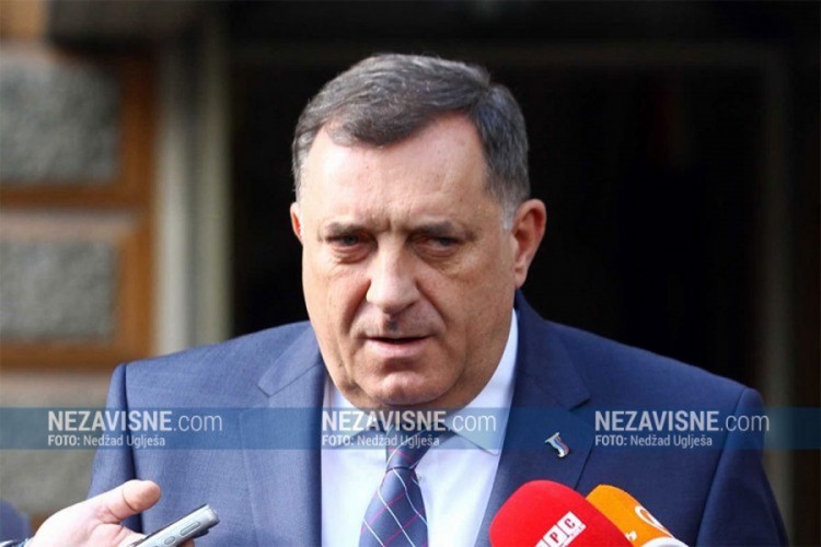 Dodik: S papom ću pričati samo o politici koja se vodi u svijetu