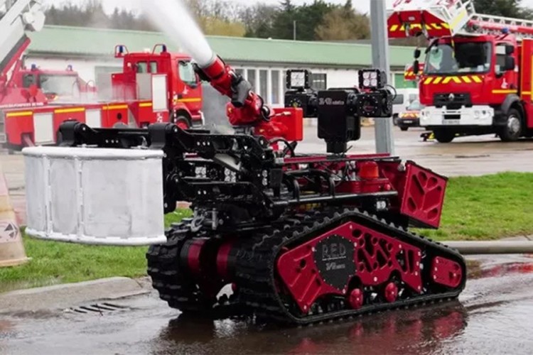 Robot koji je pomagao u spašavanju Notr Dama