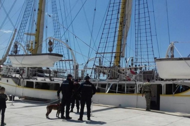 Tivat: Drogu godinama skladištili u vojnim magacinima
