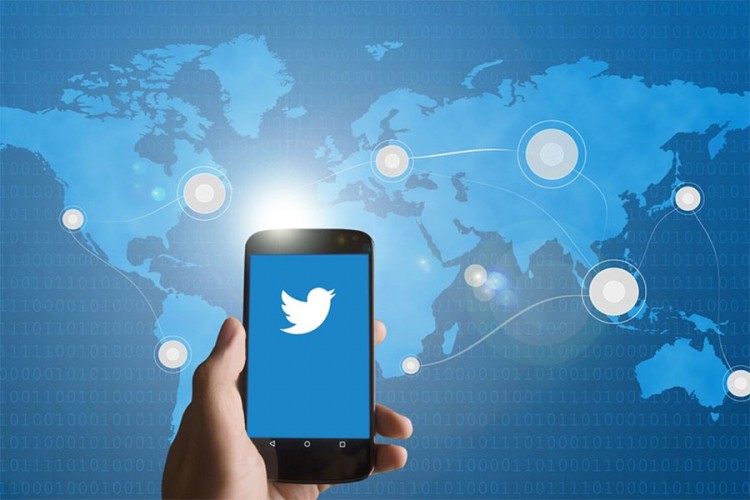 "Twitter" utrostručio profit