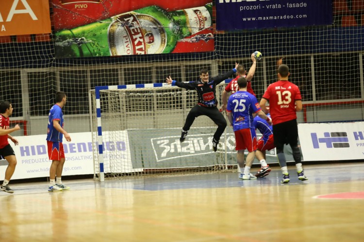 Duel Borca i Sloge u "Boriku"