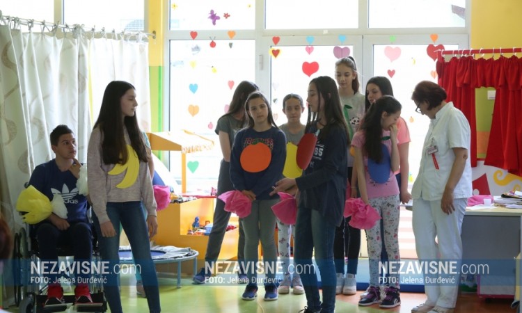 Djeca priredbom u "Zotoviću" ugostila premijera