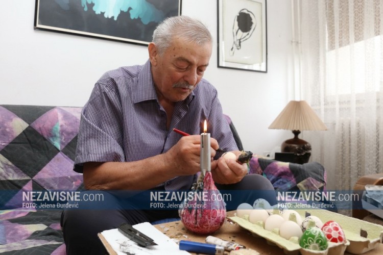 Penzionisani profesor iz Banjaluke svakog Vaskrsa ukrasi više od 100 jaja
