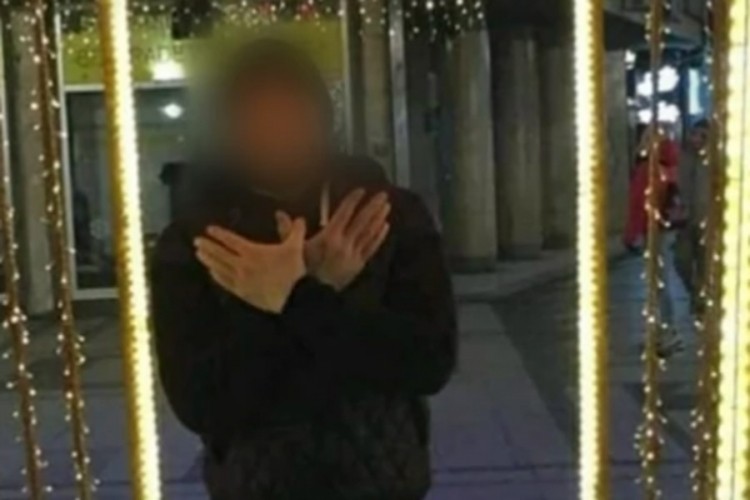 Pekar provocirao "albanskim orlom", Beograđani na protestu
