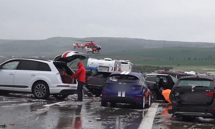 Veliki lančani sudar u Njemačkoj, povrijeđeno 25 osoba