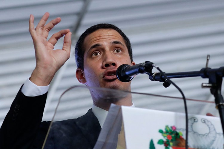 Guaido pozvao vojsku na završnu fazu smjene Madura