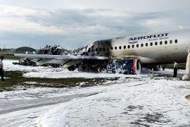 Objavljen novi snimak: Avion udara u pistu i počinje da gori
