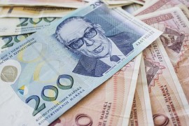 Za novčane doznake iz inostranstva plaća se porez od 10 odsto