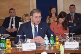 Vučić ignorisao protokolarno slikanje s Metom