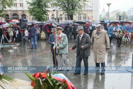 Položeni vijenci na spomenik žrtvama fašizma u Banjaluci