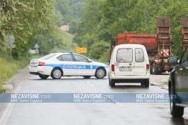 Zbog kiše i klizišta obustavljen saobraćaj na više putnih pravaca