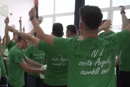 Poruka tuzlanskih maturanata: Zovite Angelu, završili smo