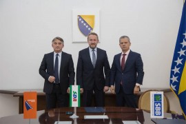 Izetbegović, Komšić i Radončić potpisali zajedničku izjavu o ...
