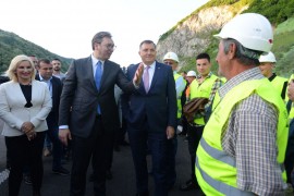 Vučić i Dodik obišli dionicu južnog kraka Koridora 10