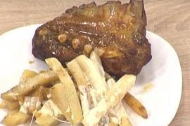 Pikantna rebarca i zapečeni krompirići sa sirom