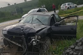 Bježeći automobilom, udario u policijsko vozilo, povrijeđena trojica ...