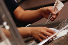 Uplatila na račun jedan evro, banka joj uzela proviziju od 10,8 evra