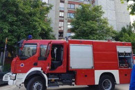 Požar na Alipašinom Polju: Gorio stan, žena spasila dvoje djece