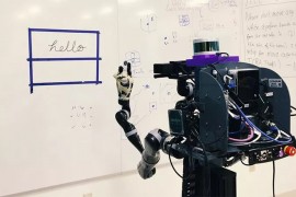 Robot koji piše na jezicima koje ne poznaje