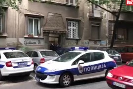 Muž zaklao ženu, pa pokušao da se ubije