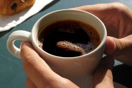 Vic dana: Glupan na kafi