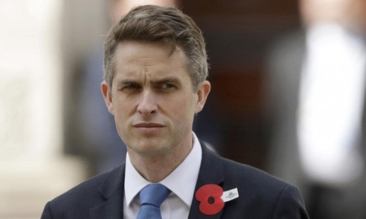Britanski ministar odbrane smijenjen zbog Huaweija