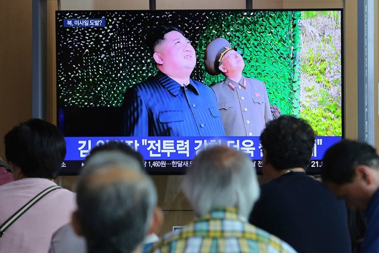 Kim nadgledao lansiranje projektila