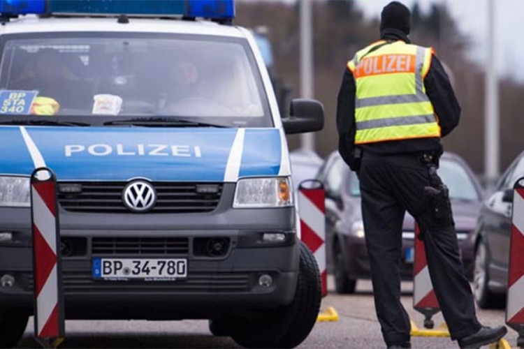 Sudar voza i kamiona, povrijeđeno 20 ljudi