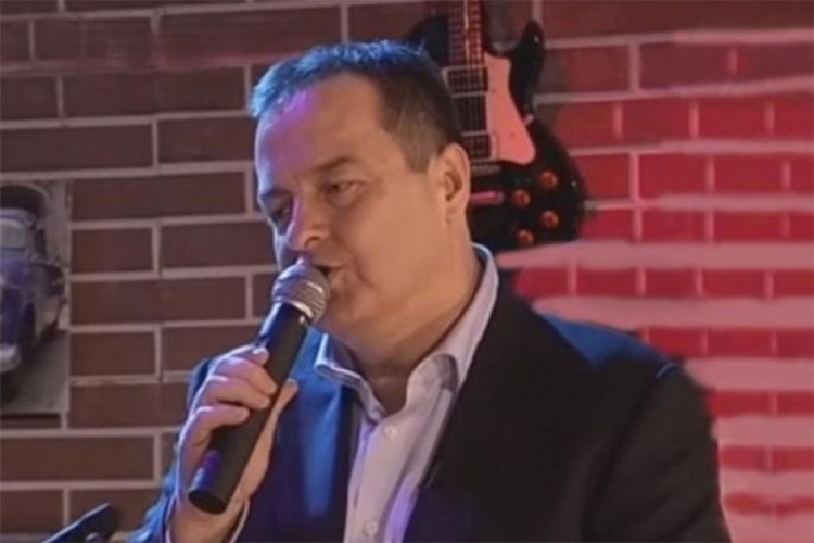 Dačić digao Budvu na noge: Osim "Miljacke", zapjevao i ove hitove