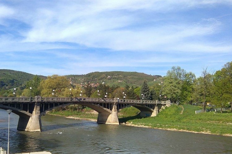 Spriječeno samoubistvo: Htio da se baci s mosta u Bosnu