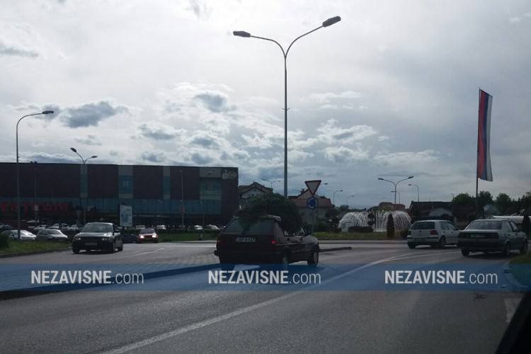 Na golfu kroz Banjaluku vozio četinare