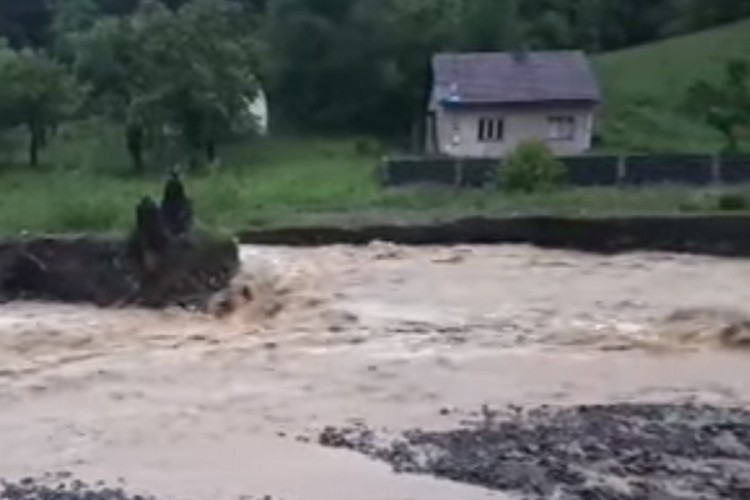 Desetine kuća odsječeno u selima kod Žepča