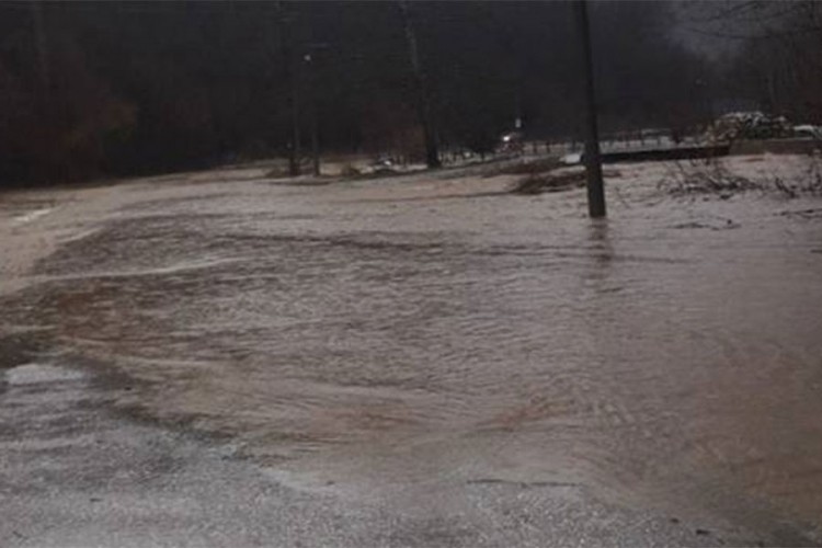 Obustava saobraćaja na pravcima Prijedor-Novi Grad i Kostajnica-Dubica
