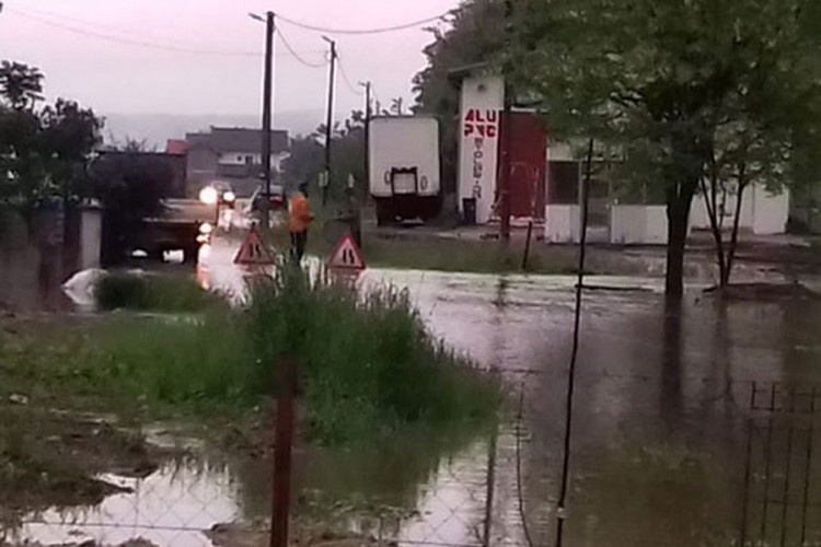 Oštećena tri mosta na Strigovi