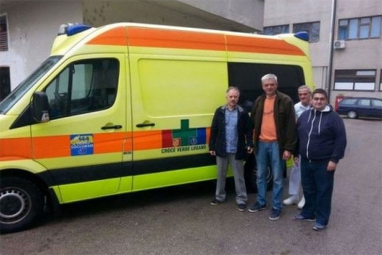 Državljanin BiH ne zaboravlja rodni kraj: Donacijama obnavlja medicinski vozni park