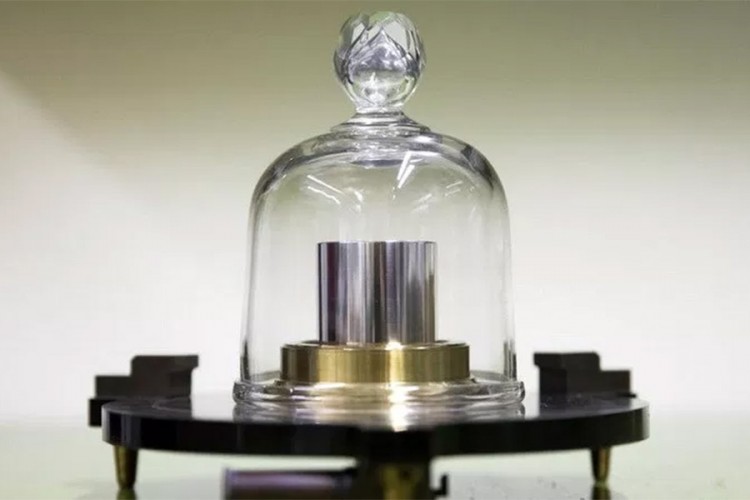 Poslije 130 godina od sutra nova definicija kilograma