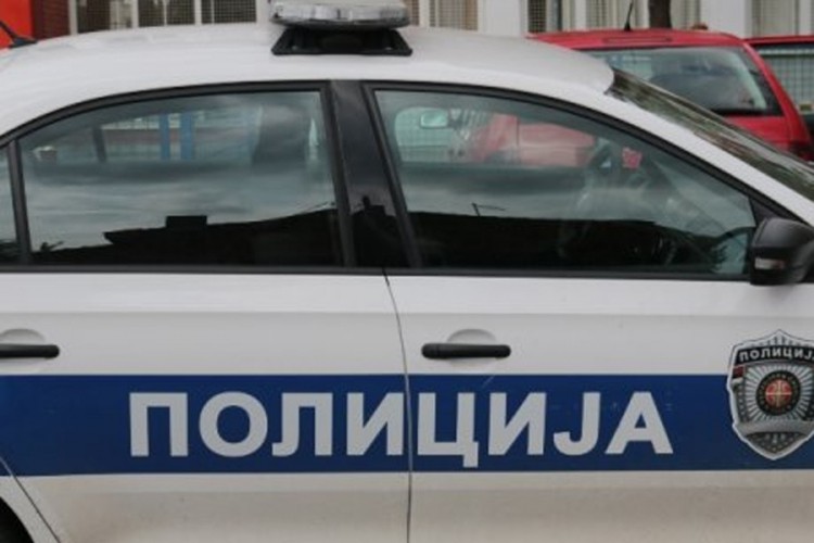 Preminuo jedan od migranata koji su se krili u cisterni