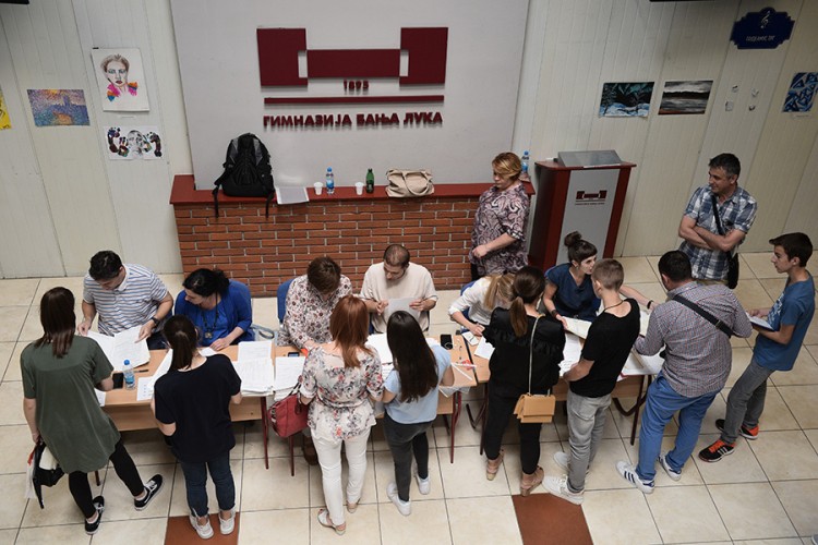 Konkurs za upis u srednje škole sutra samo u "Nezavisnim"