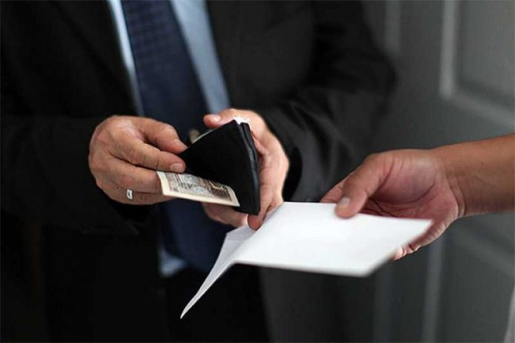 Dva lica osumnjičena da su oštetila privredno društvo za 240.000 KM