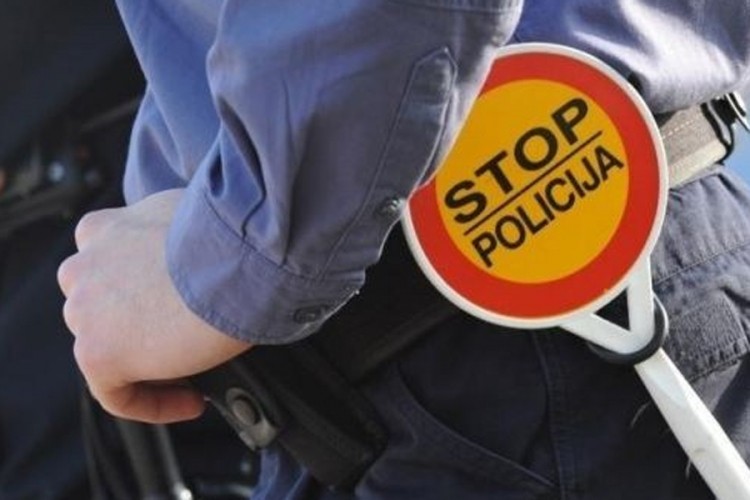Zaposleni u MUP-u Livanjskog kantona održali jednočasovni protest