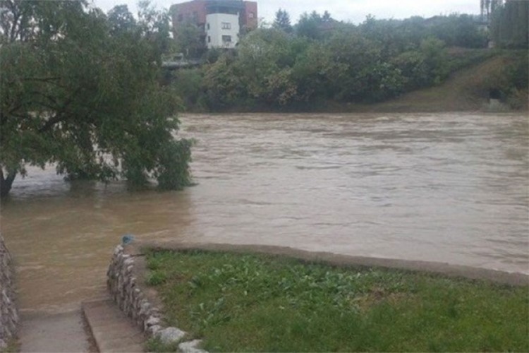 Alge uzrokovale mrlju u Vrbasu