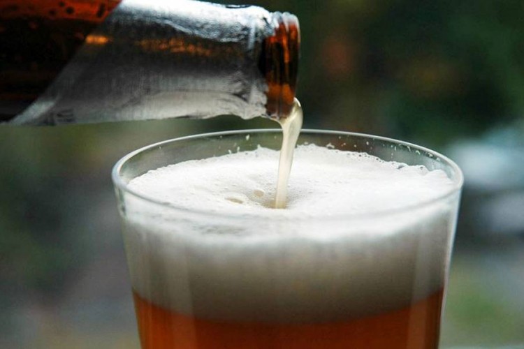 Provalio u kuću pa uzeo flašu piva