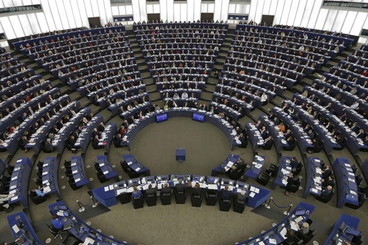 U Evropskom parlamentu od košarkaša do skandal-majstora