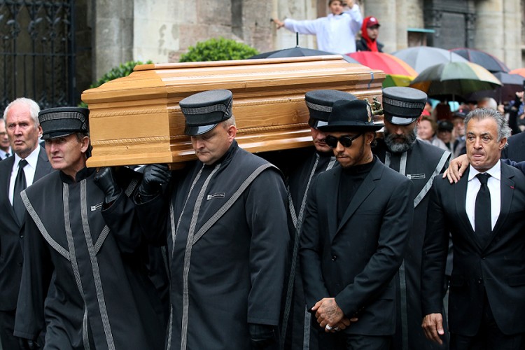Više hiljada građana oprostilo se od Laude