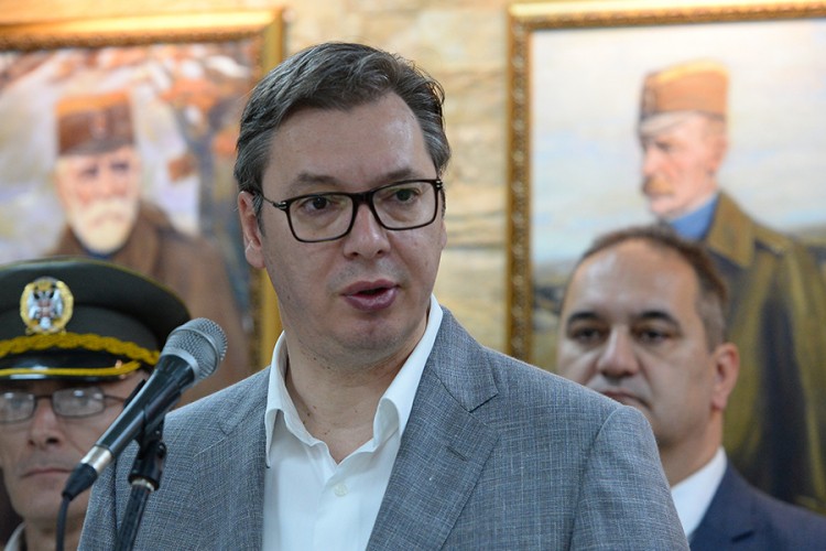 Vučić: Kfor se javlja samo kad njima odgovara