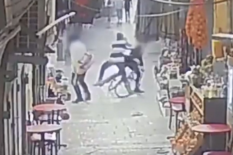 Kamere snimile napad u Jerusalimu i likvidaciju napadača (UZNEMIRUJUĆE)