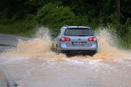 Bujice poplavile naselja u četiri mjesne zajednice